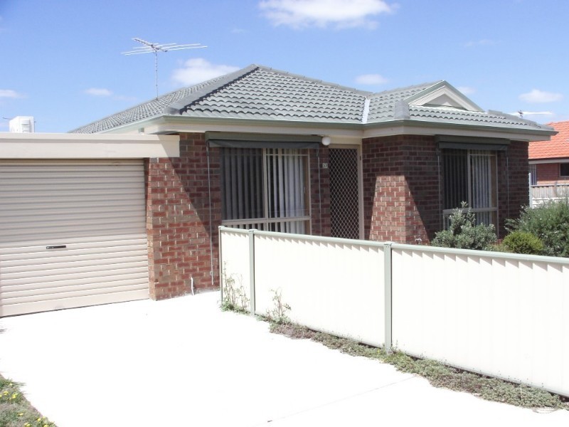 1/37 King Street, Pakenham VIC 3810