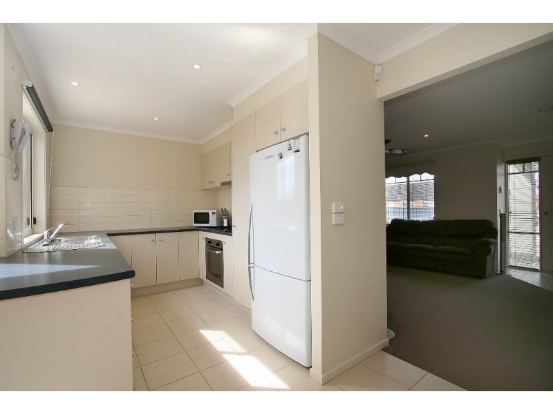 44 Scarlet Crescent, Pakenham VIC 3810