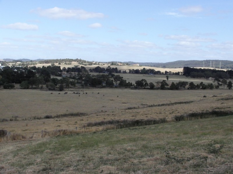 27 Highland Drive, Pakenham VIC 3810