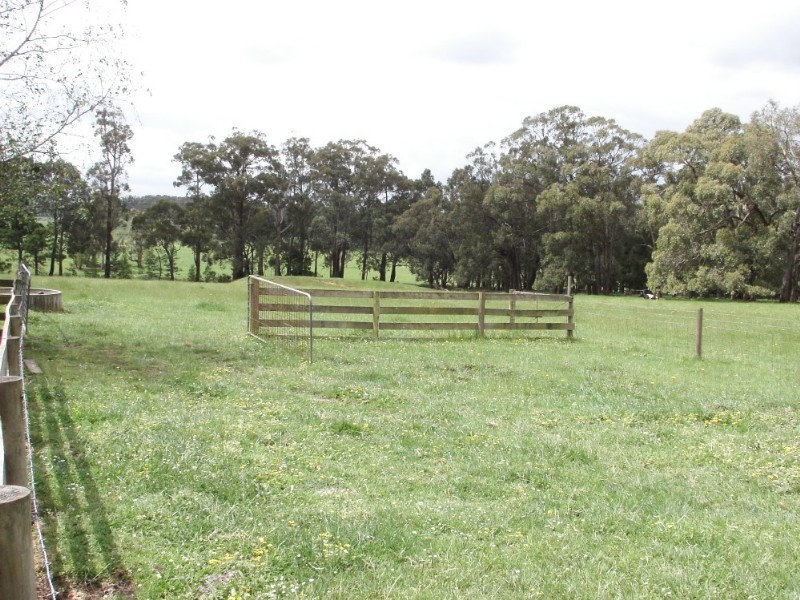 26 Burnt Store Road, Drouin VIC 3818