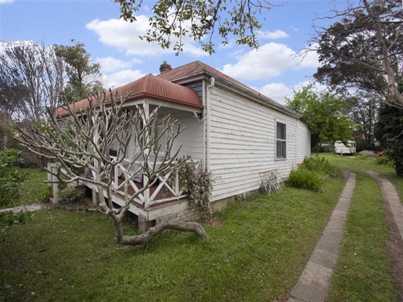 15 Dalwah Street, Bomaderry NSW 2541