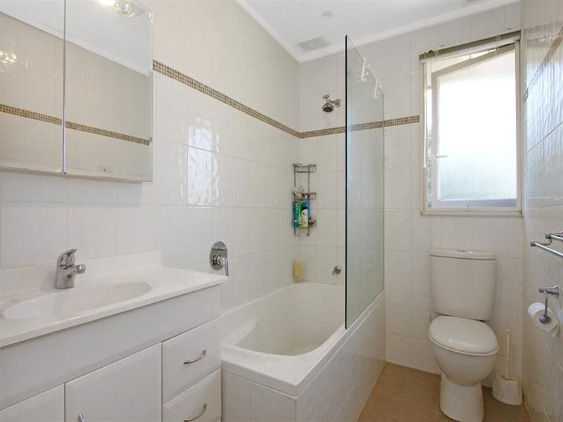 28 Albatross Road, Nowra NSW 2541