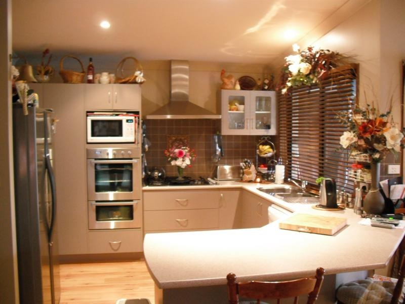 32 Ferntree Drive, Bomaderry NSW 2541