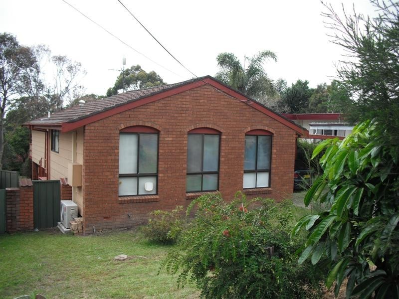 10 North Tarawal Street, Bomaderry NSW 2541