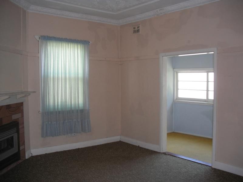 4 Bunberra Street, Bomaderry NSW 2541