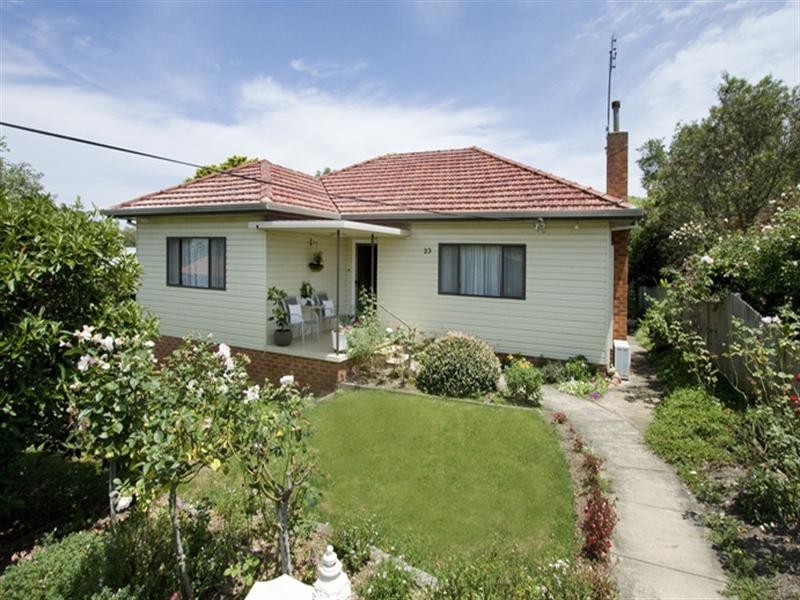 23 Dalwah Street, Bomaderry NSW 2541