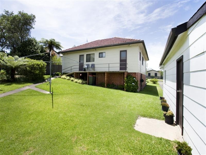 23 Dalwah Street, Bomaderry NSW 2541