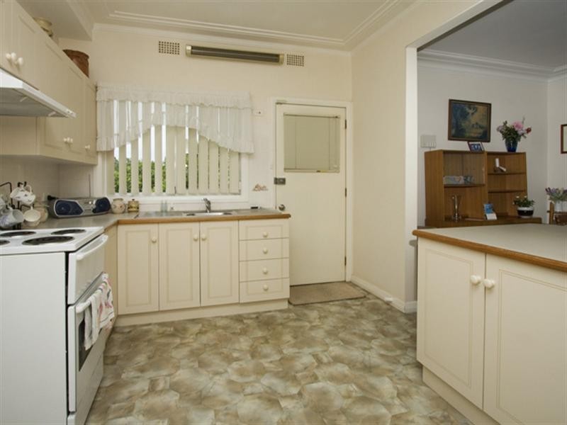 23 Dalwah Street, Bomaderry NSW 2541