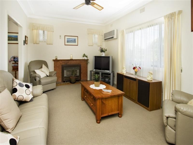 23 Dalwah Street, Bomaderry NSW 2541