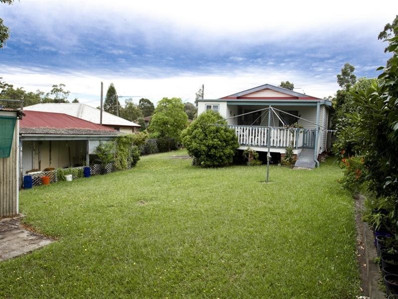 20 Brinawarr Street, Bomaderry NSW 2541