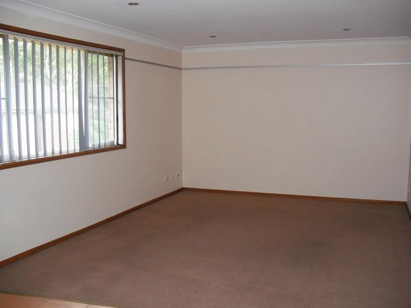 2/54 Bunberra Street, Bomaderry NSW 2541