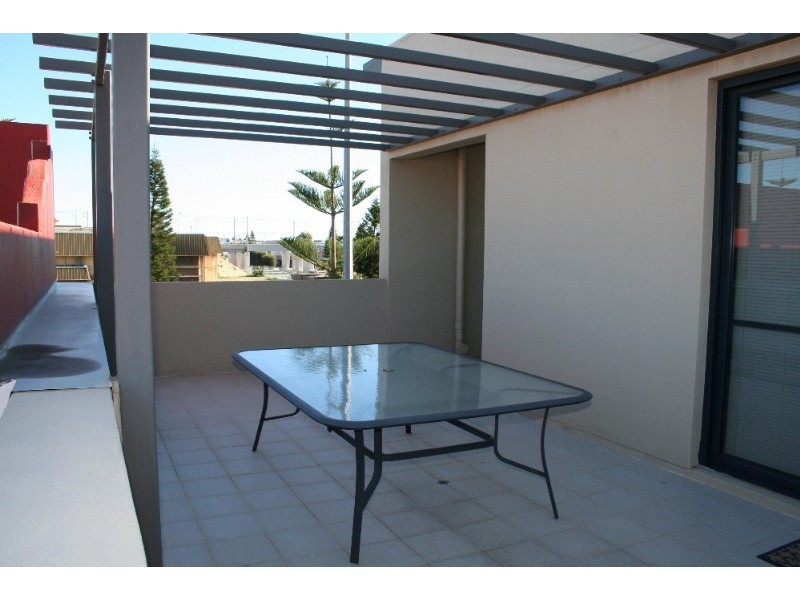 14/2-4 Pensioner Guard Road, North Fremantle WA 6159