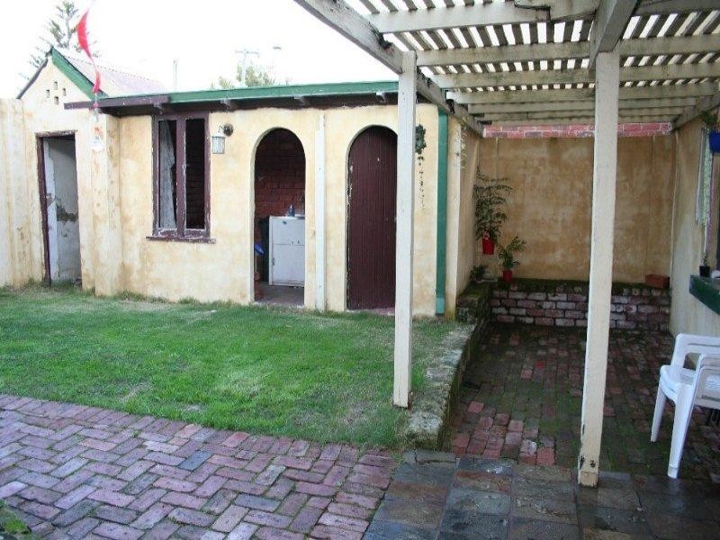 130 Hampton Road, Fremantle WA 6160