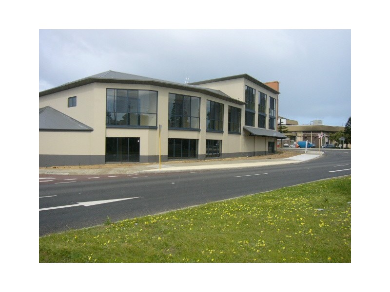 11/2-4 Pensioner Guard Road, North Fremantle WA 6159