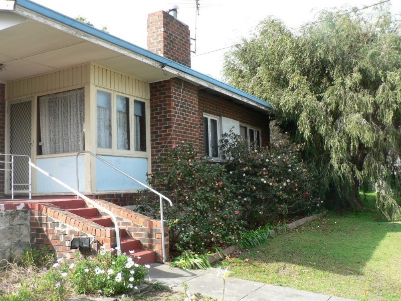 6 Longson Street, Hamilton Hill WA 6163