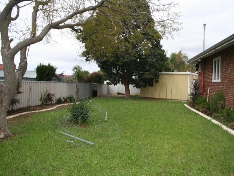 18 Thorsager Street, Coolbellup WA 6163