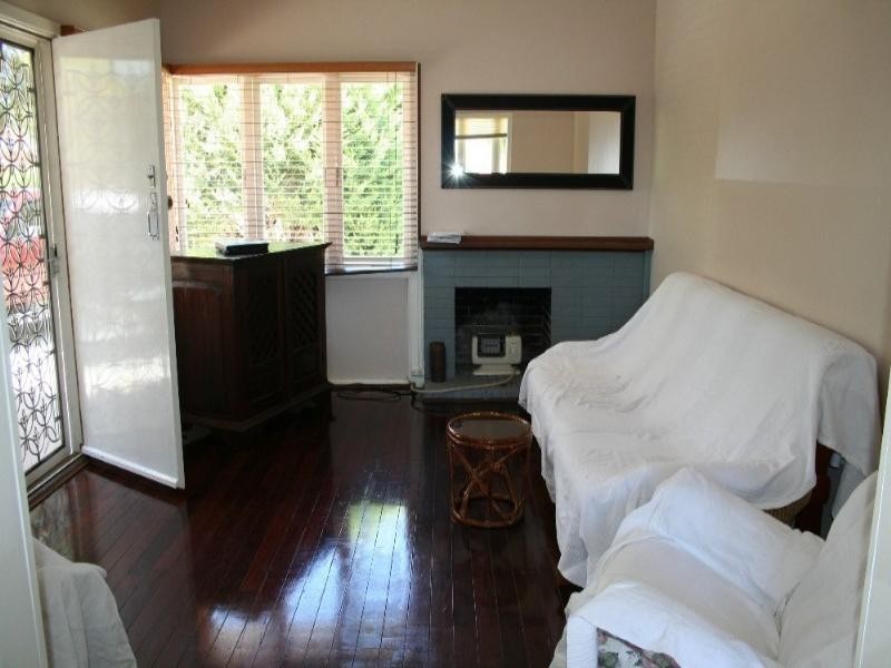 18 Thorsager Street, Coolbellup WA 6163