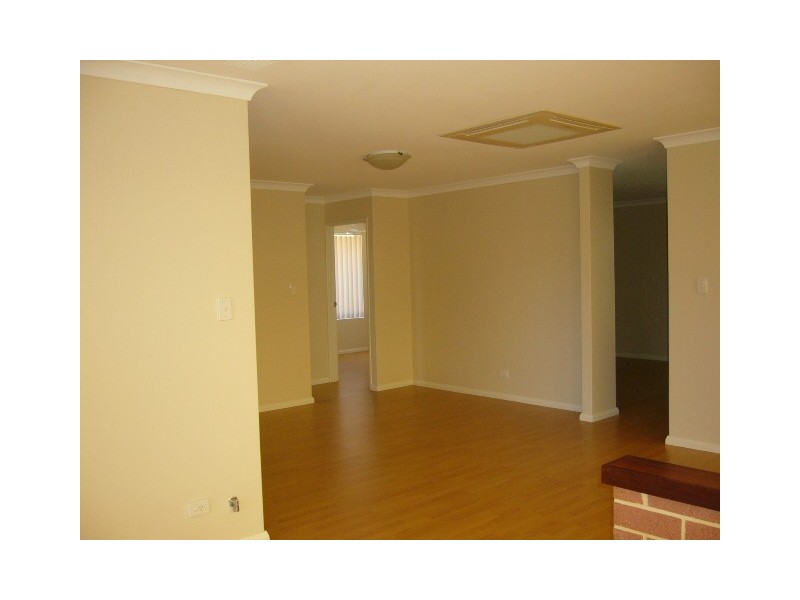 6 Greenpark Rise, Bibra Lake WA 6163