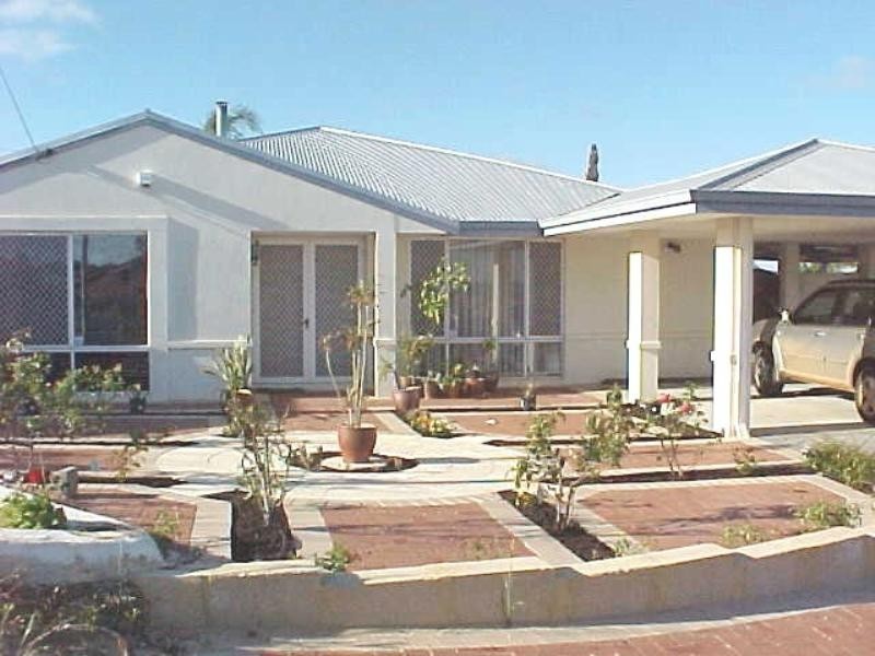 1 Troode Street, Spearwood WA 6163