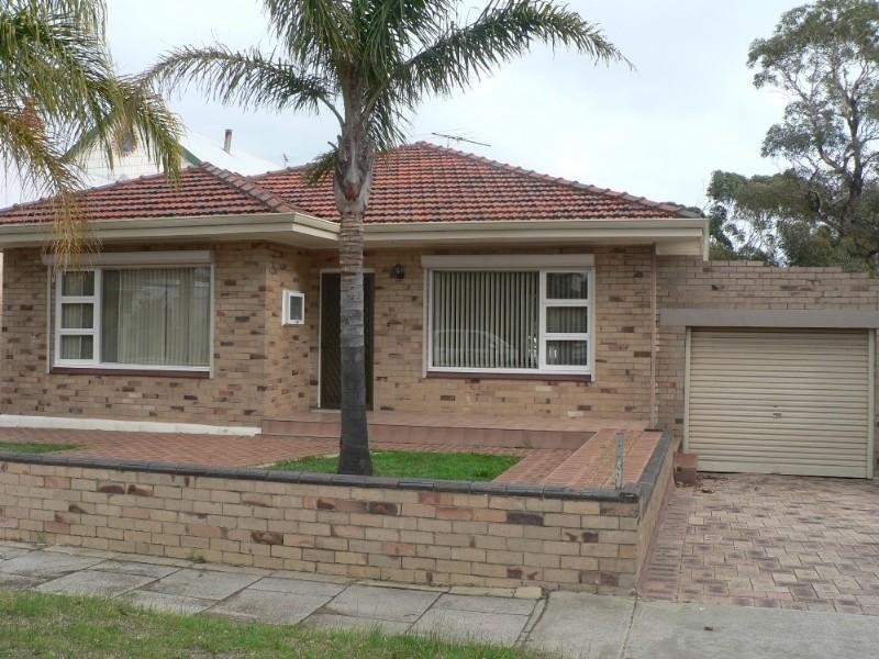 159 Edmund Street, Beaconsfield WA 6162