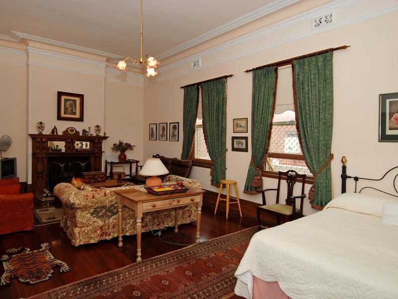 111 Hampton Road, South Fremantle WA 6162