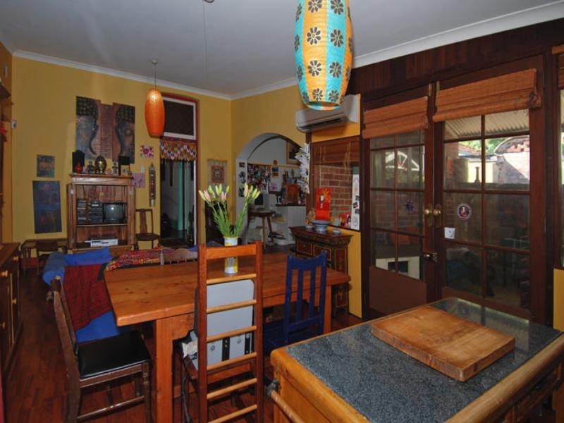 111 Hampton Road, South Fremantle WA 6162