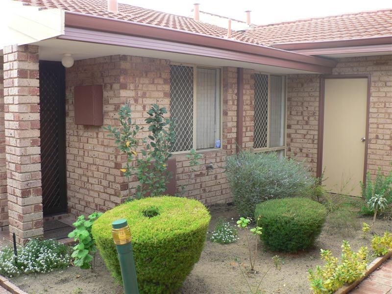61/11 Petterson Avenue, Samson WA 6163