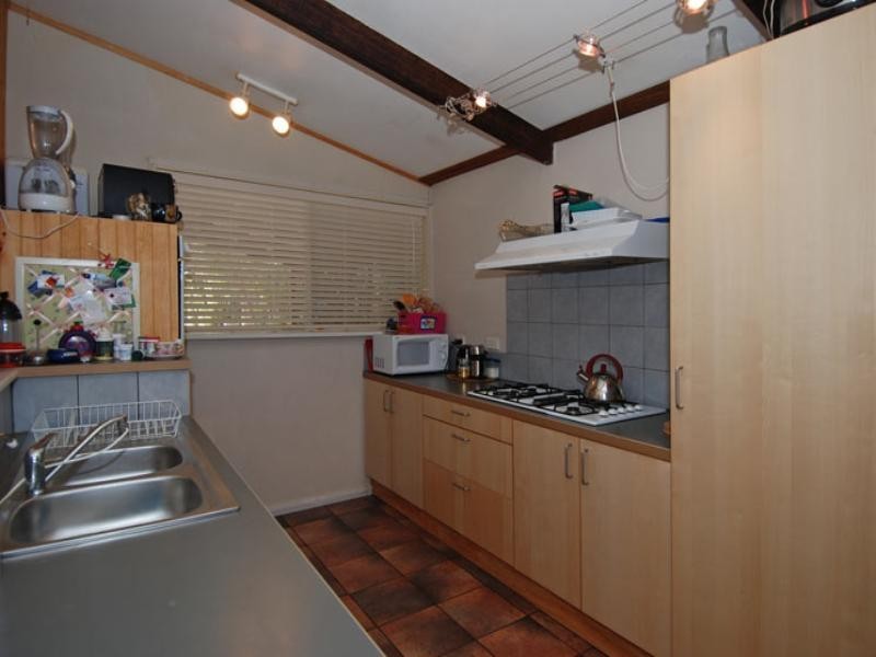 23 Kemmish Crescent, Melville WA 6156