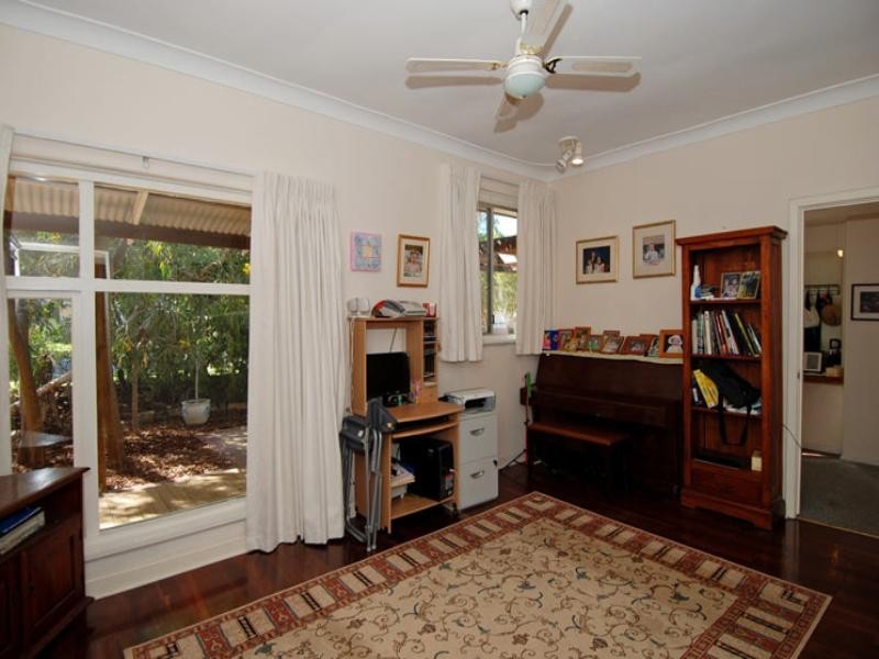 23 Kemmish Crescent, Melville WA 6156