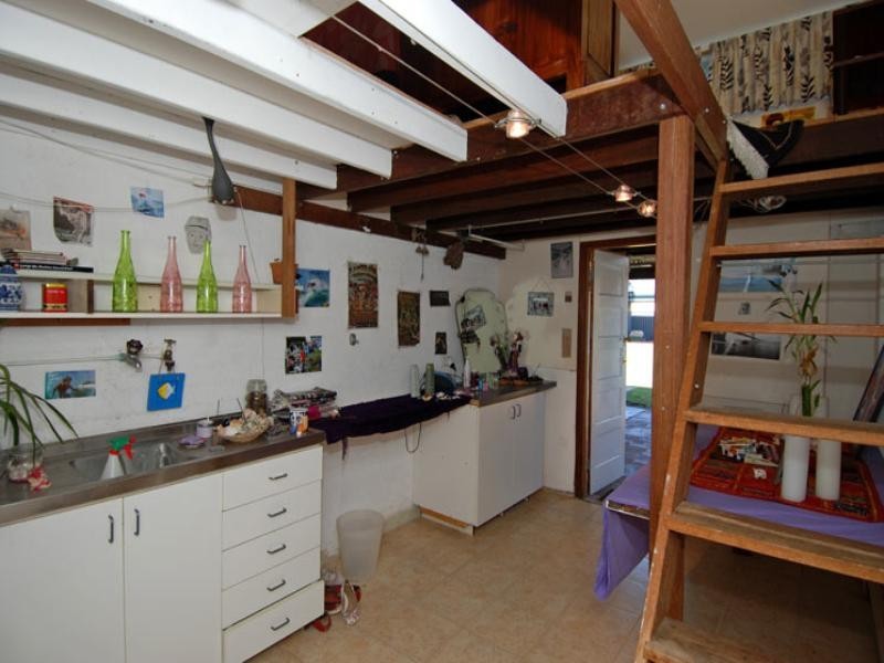 23 Kemmish Crescent, Melville WA 6156