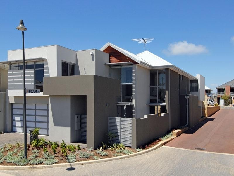 27 HEIRESSON Way, North Coogee WA 6163