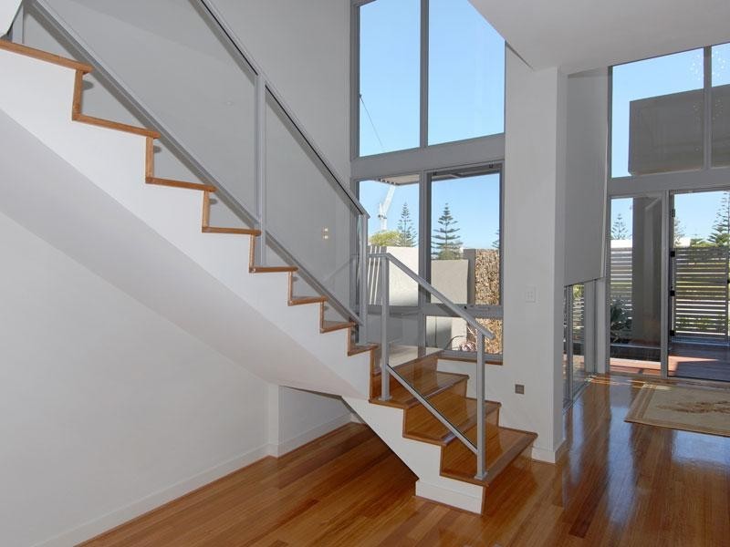 27 HEIRESSON Way, North Coogee WA 6163