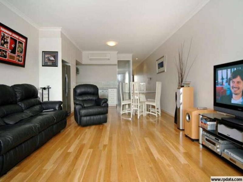 10/2-4 PENSIONER GUARD Road, North Fremantle WA 6159