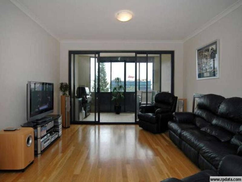 10/2-4 PENSIONER GUARD Road, North Fremantle WA 6159