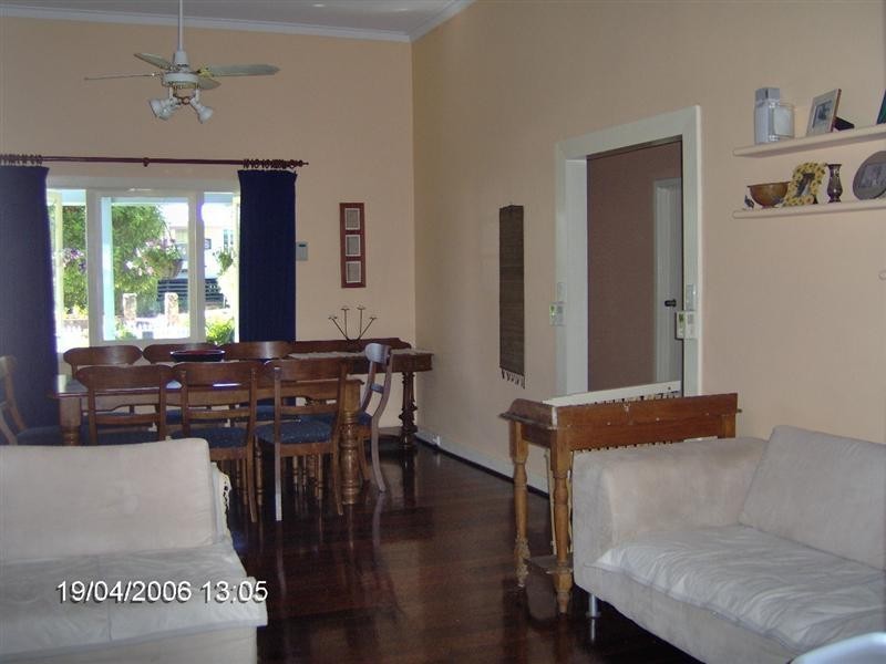 8 Leake Street, Bayswater WA 6053