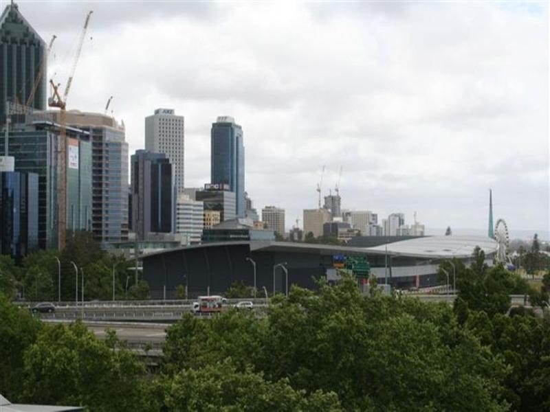 62/122 Mounts Bay Road, Perth WA 6000