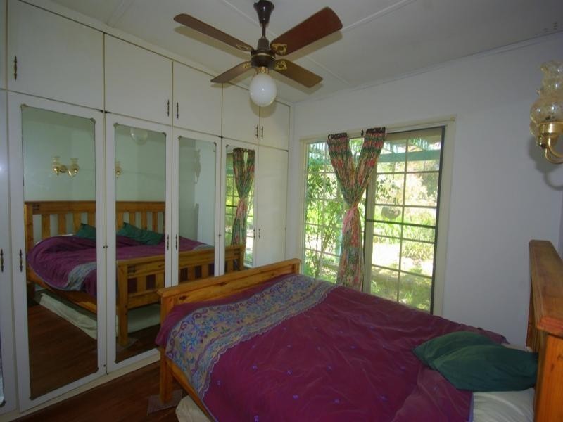 13 Hinkler Road, Kalamunda WA 6076