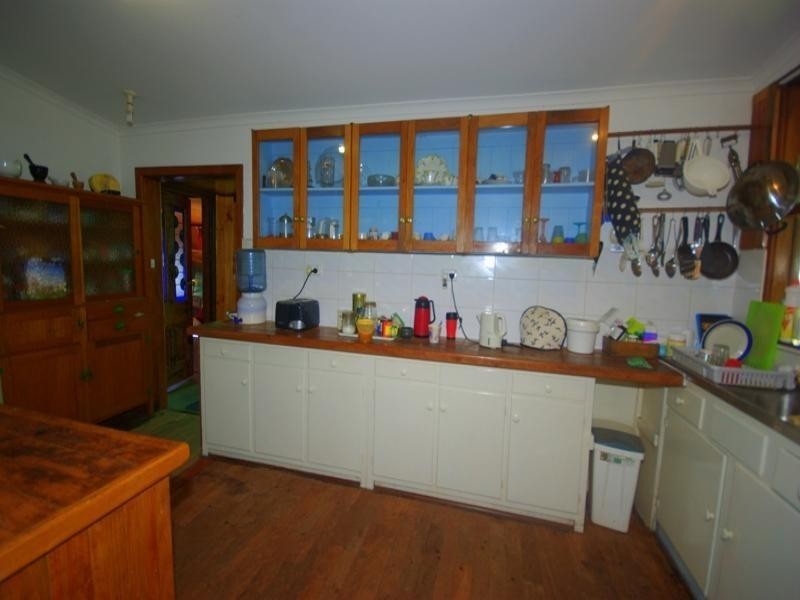 13 Hinkler Road, Kalamunda WA 6076