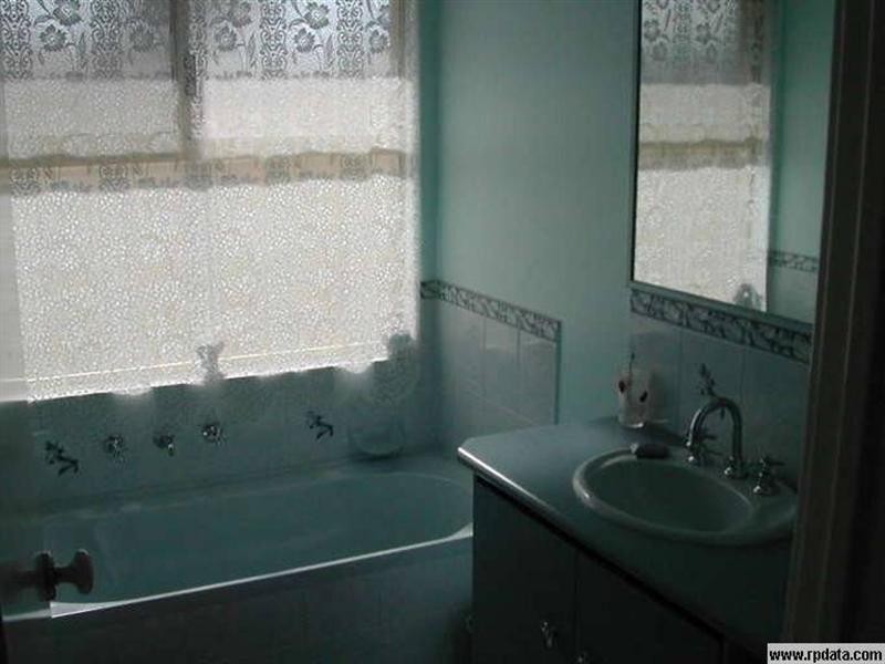 1 Acorn Place, South Lake WA 6164