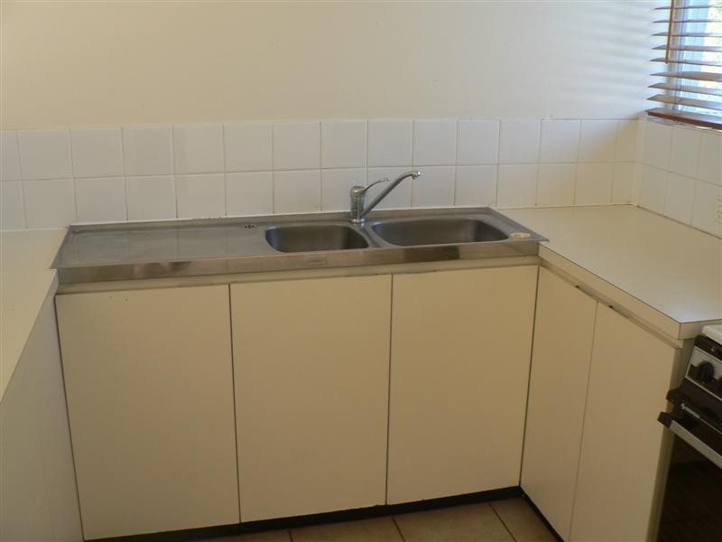 18/4 WATERWAY Court, Churchlands WA 6018