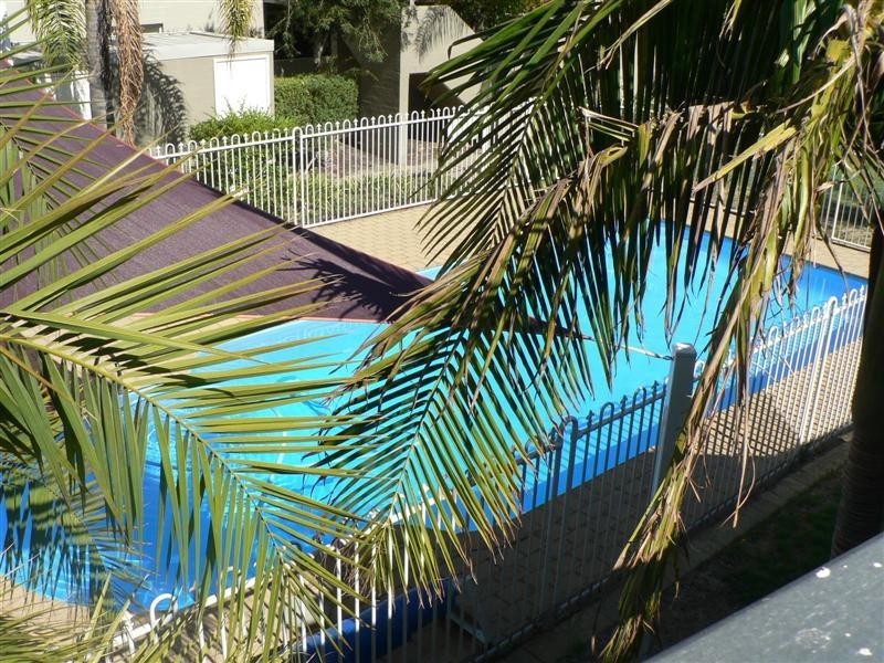 18/4 WATERWAY Court, Churchlands WA 6018