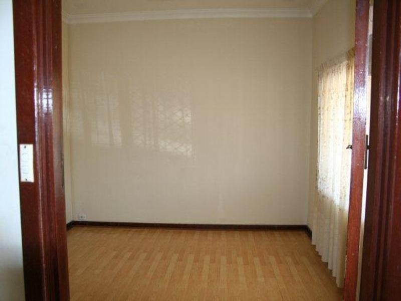 8 Baker Street, Fremantle WA 6160