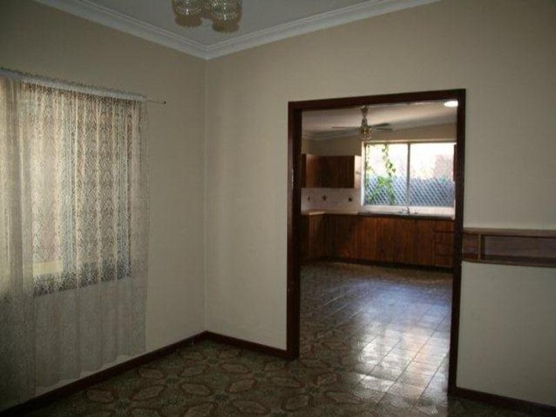 8 Baker Street, Fremantle WA 6160