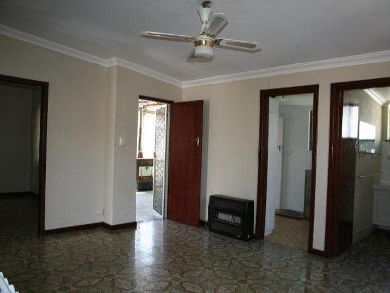 8 Baker Street, Fremantle WA 6160