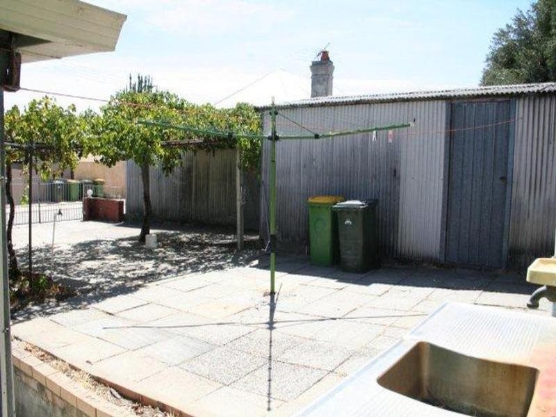 8 Baker Street, Fremantle WA 6160