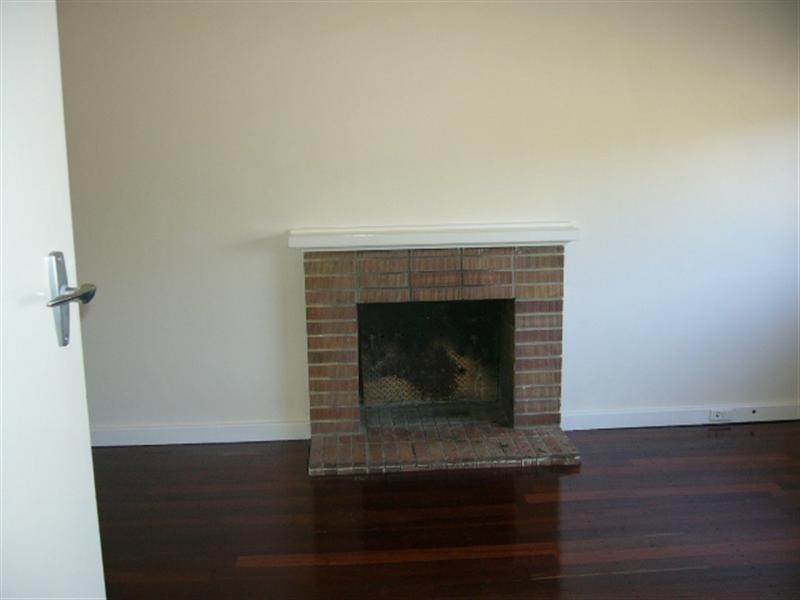 5 Simper Crescent, White Gum Valley WA 6162