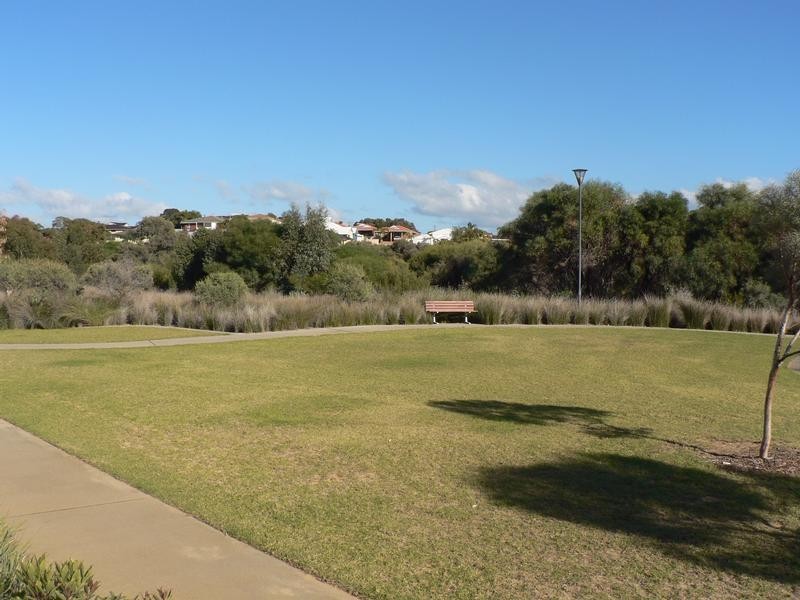 6 Pallarup Brace, Munster WA 6166