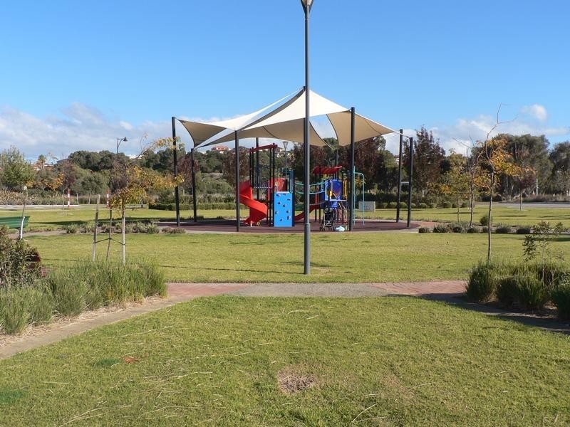 6 Pallarup Brace, Munster WA 6166