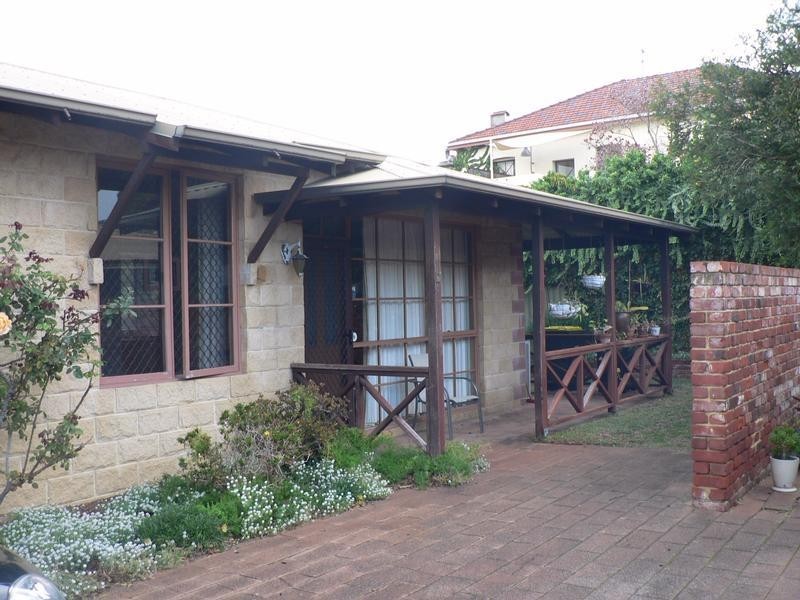 4/145 Hampton Road, South Fremantle WA 6162