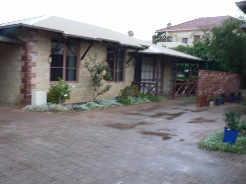 4/145 Hampton Road, South Fremantle WA 6162